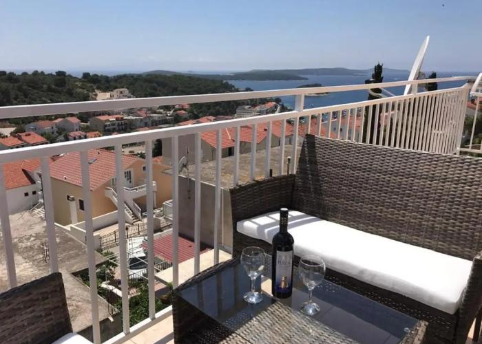 Apartments and Rooms Jasna