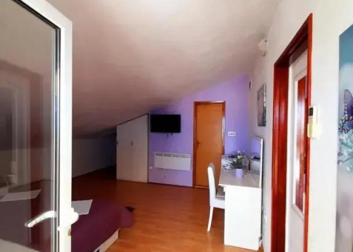 Apartments and Rooms Jasna