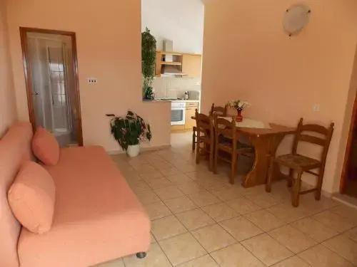 Apartments and Rooms Jasna