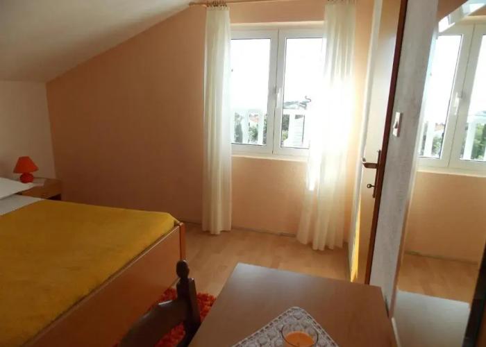 Apartments and Rooms Jasna
