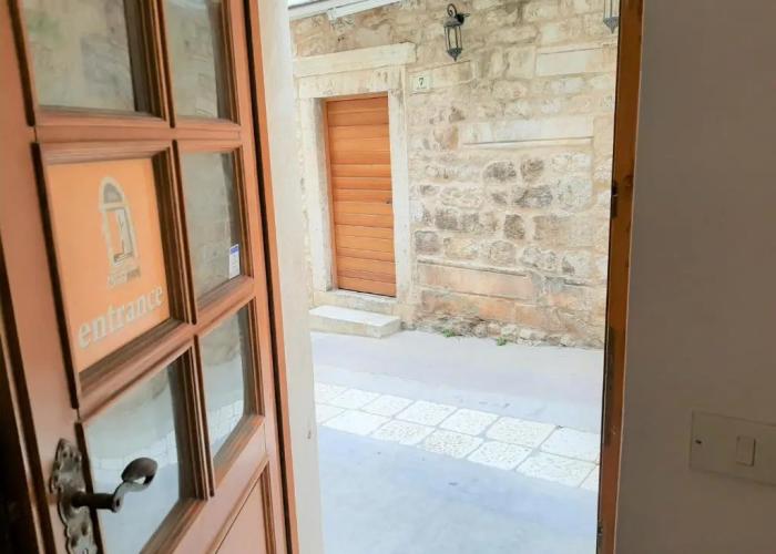 Rooms & Apartments Villa Town Gate