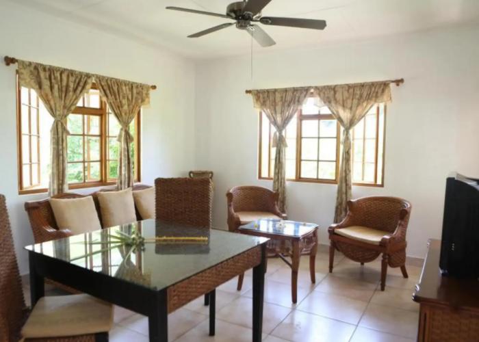 Le surmer self catering chalets