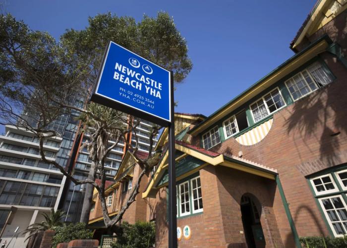 YHA Newcastle Beach