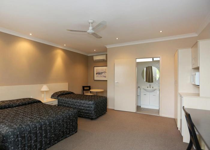 Cosmo Motel Adamstown