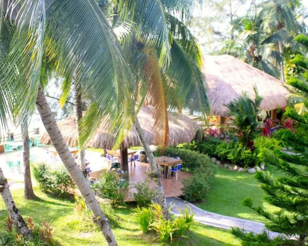 Paraiso Rainforest and Beach Hotel