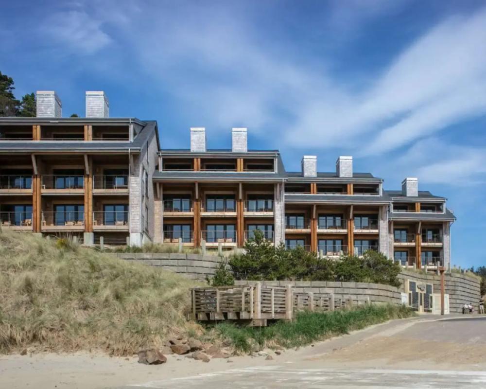 Headlands Coastal Lodge & Spa