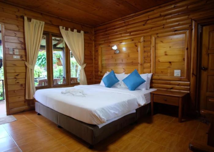Tonsak Resort