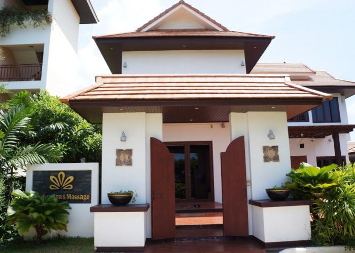 VIP Chain Resort Pool Villa