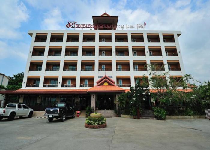 Rayong Lanna Hotel
