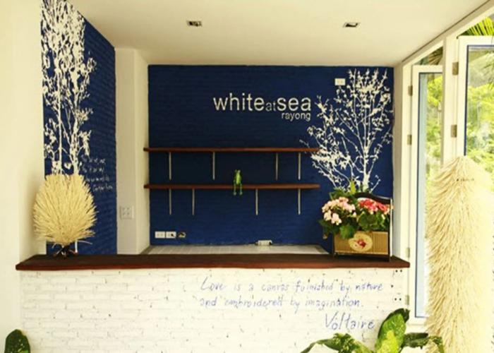 White at Sea Resort