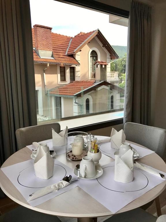 фото Emerald Suites