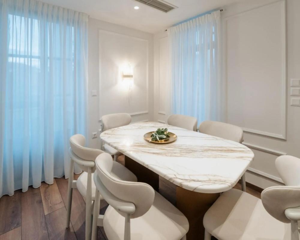 фото Emerald Suites