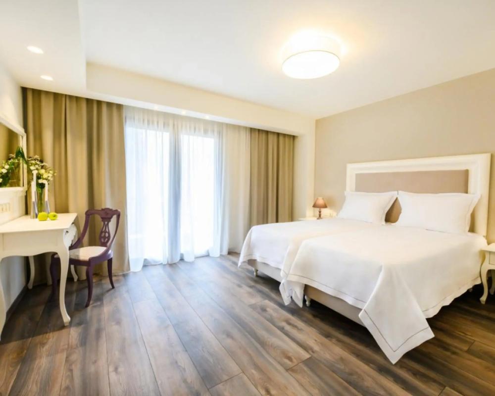 фото Emerald Suites