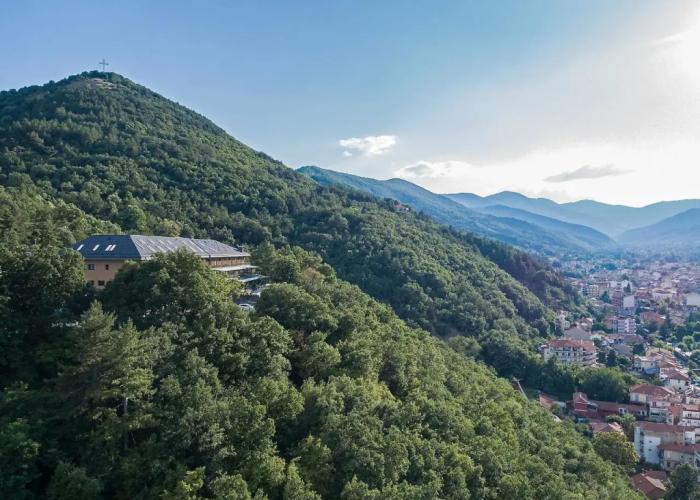 The Lynx Mountain Resort