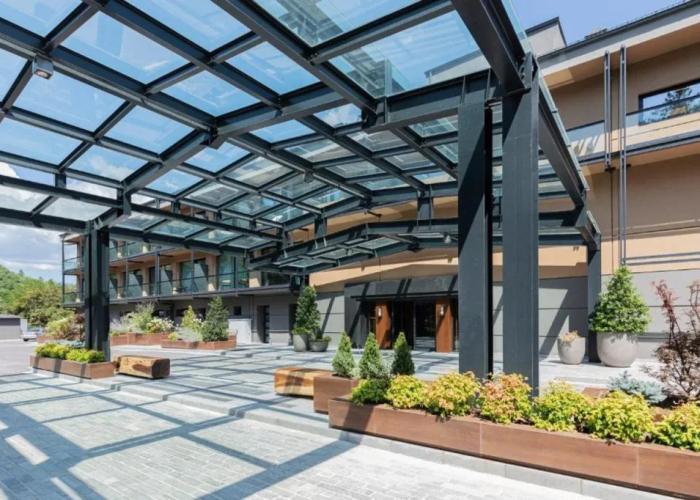 The Lynx Mountain Resort