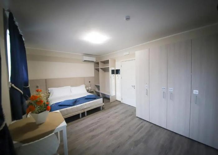 Home Hotel