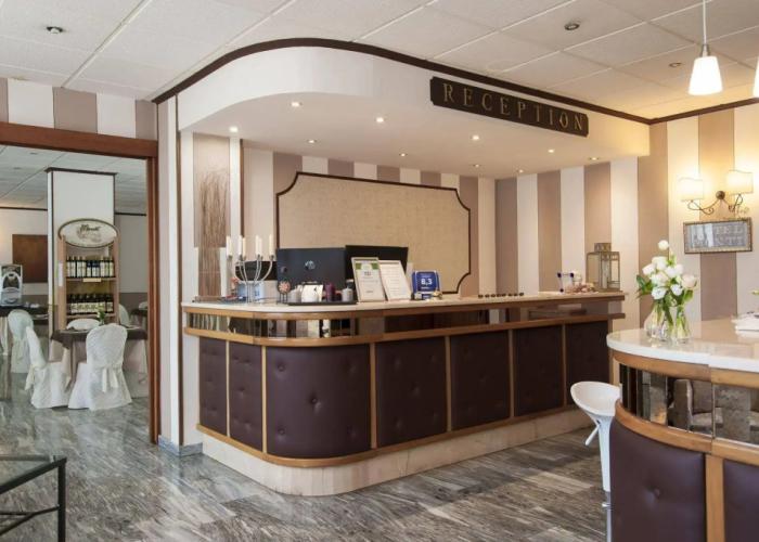 Hotel Monti