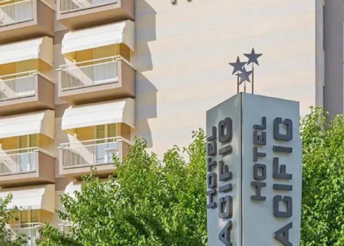 Hotel Pacific