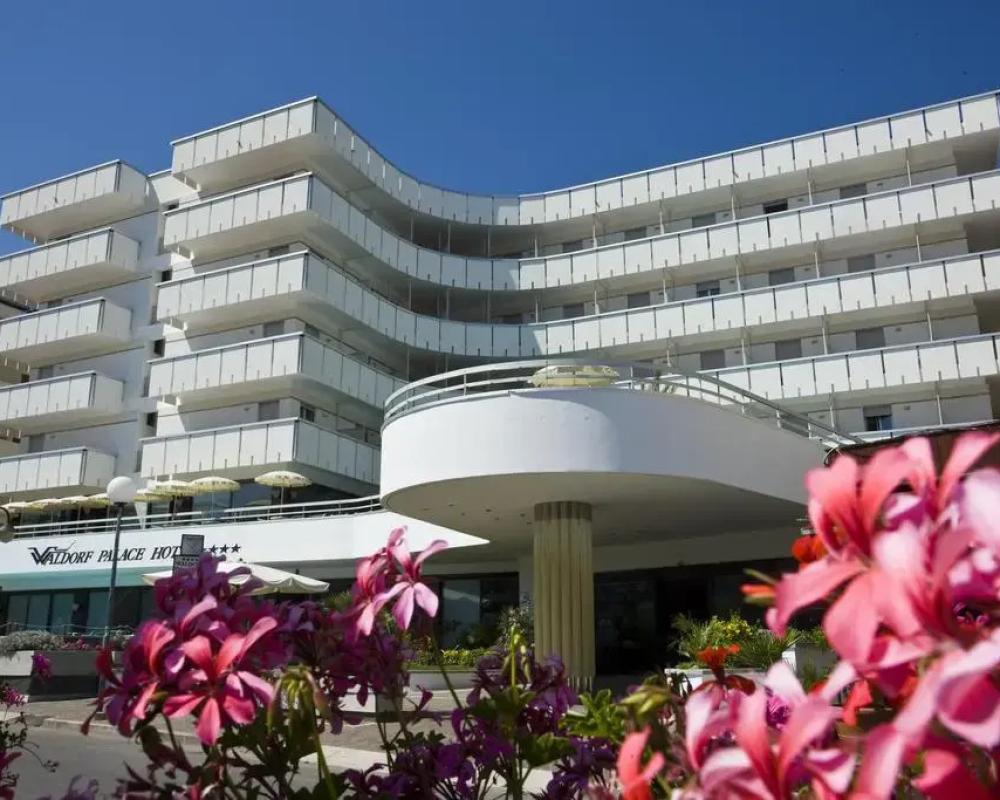 Waldorf Palace Hotel