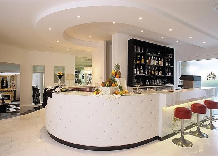 M Glamour Hotel