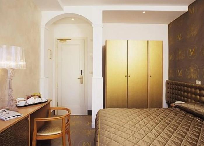 M Glamour Hotel