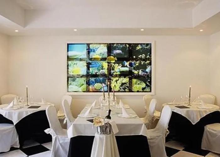 M Glamour Hotel