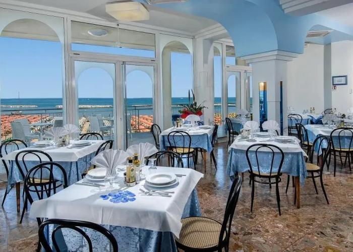 Strand Hotel