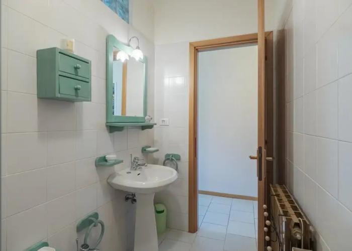 Interno 2 in Iseo With 1 Bedrooms and 1 Bathrooms