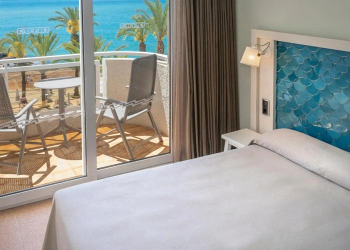 Caprici Beach Hotel & Spa