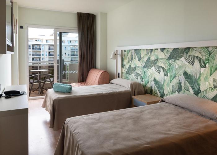 Caprici Beach Hotel & Spa