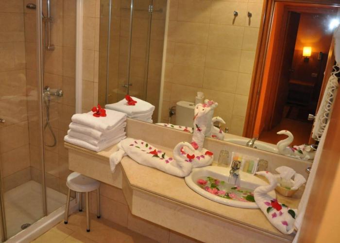 Royal Lido Resort & Spa