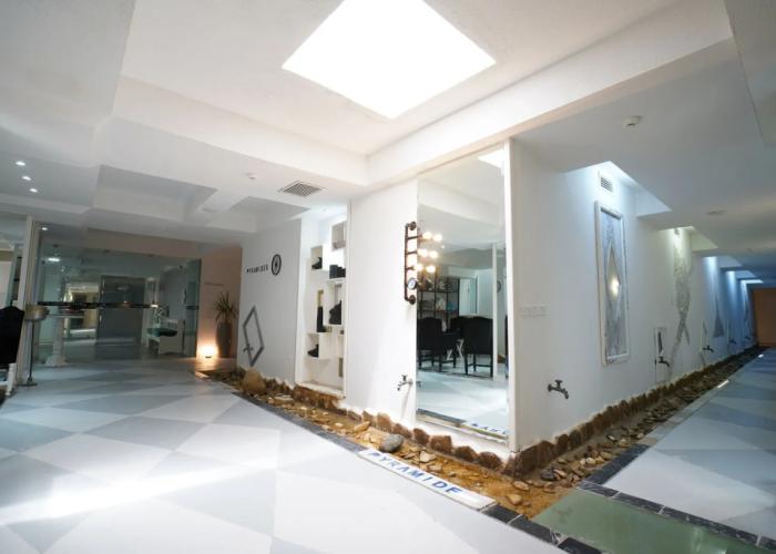 Hotel Les Pyramides
