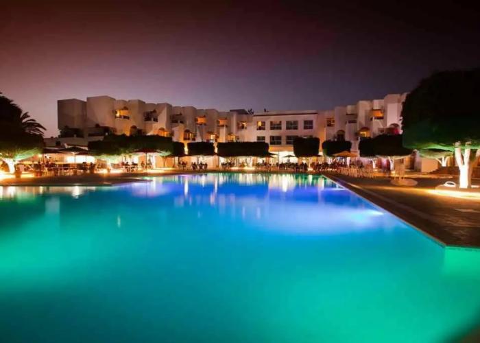 Hotel Les Pyramides
