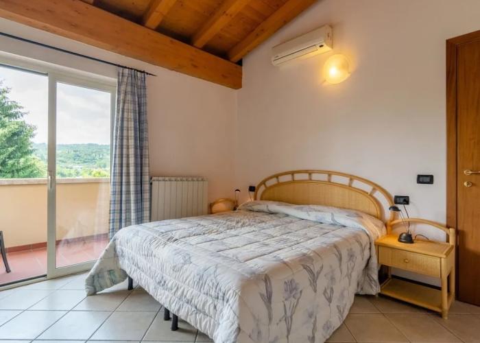 Agriturismo with Pool near Golf Course & Salò