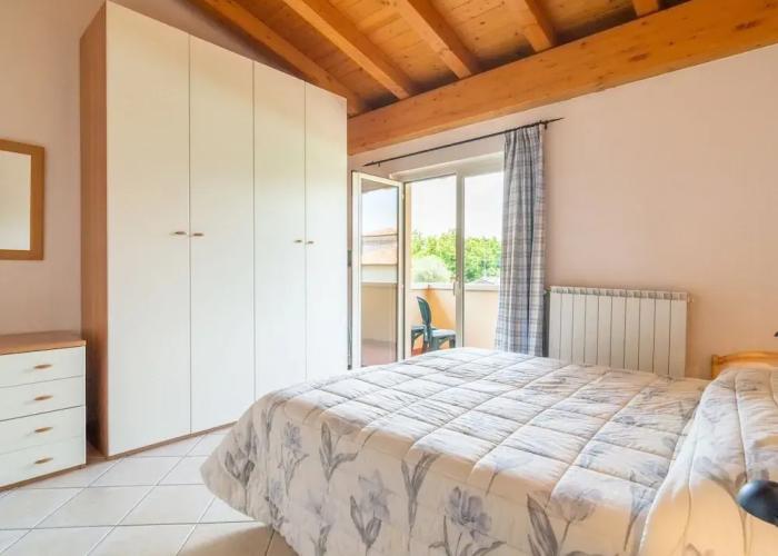 Agriturismo with Pool near Golf Course & Salò