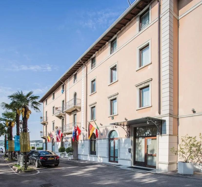 Hotel Spiaggia d'Oro - Charme & Boutique 4 Stars Hotel Lake Garda
