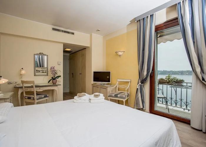 Hotel Spiaggia d'Oro - Charme & Boutique 4 Stars Hotel Lake Garda