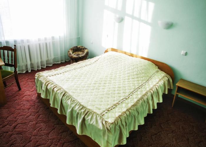Oktyabrskaya Hotel
