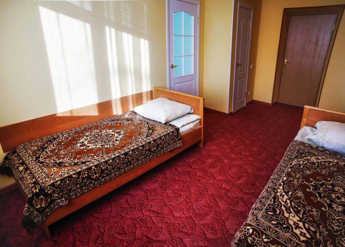 Oktyabrskaya Hotel