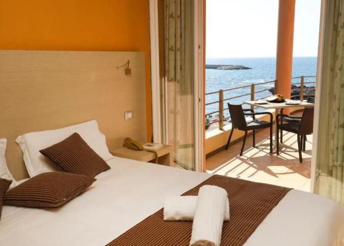 Janus Hotel