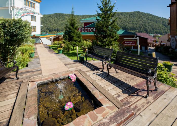 Krestovaya pad hotel