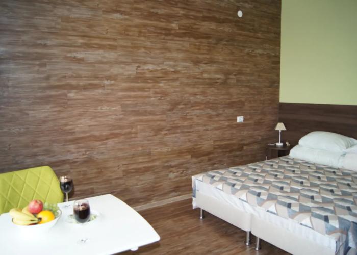 Larus Hotel
