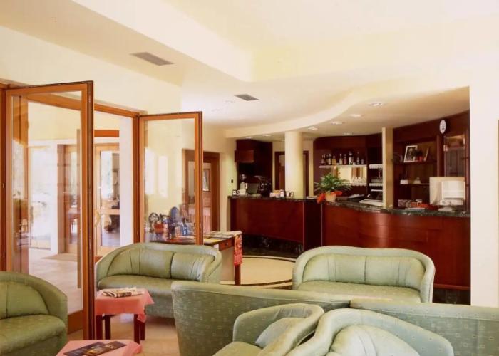 Villa Isabella Hotel & Residence