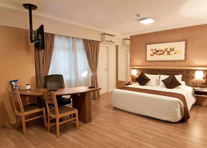 Summit Hotel Monaco