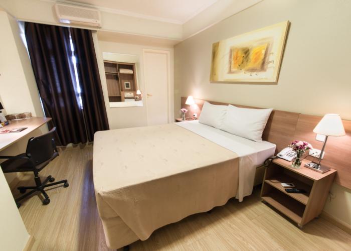 Summit Hotel Monaco