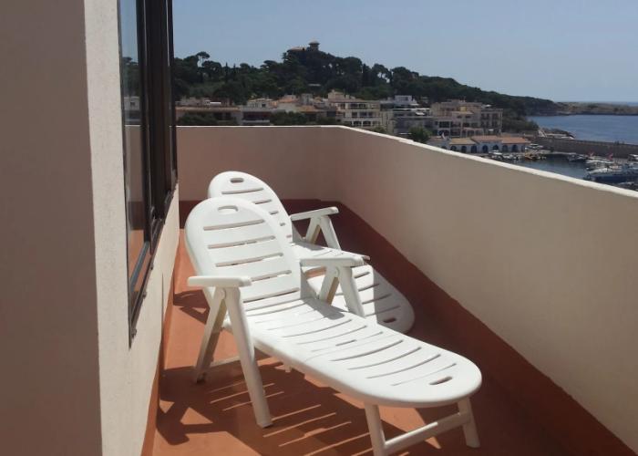 Hostal Port Corona
