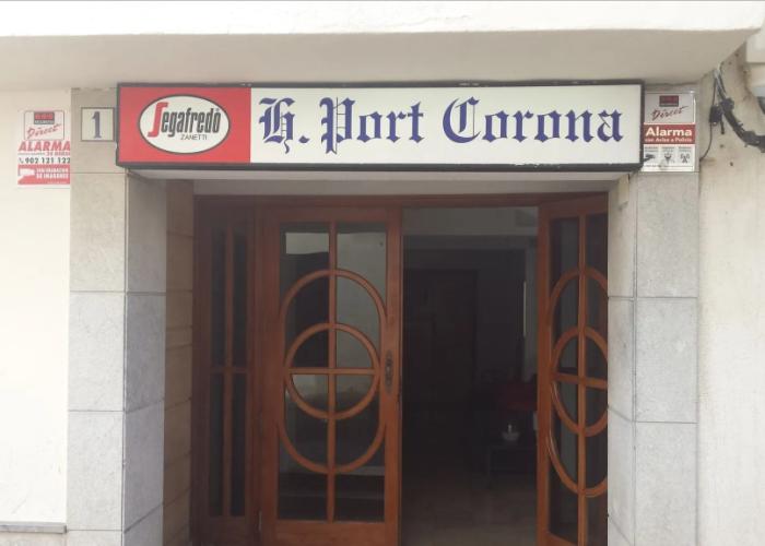 Hostal Port Corona