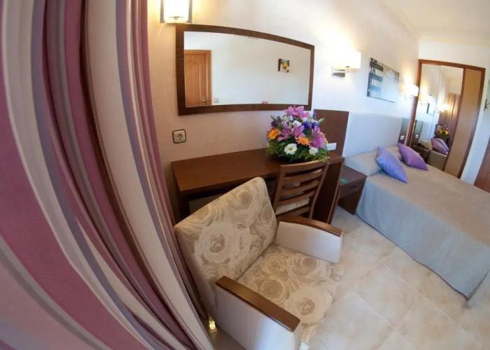 Hotel Cala Gat