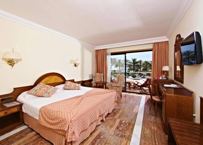 Hotel Serrano Palace