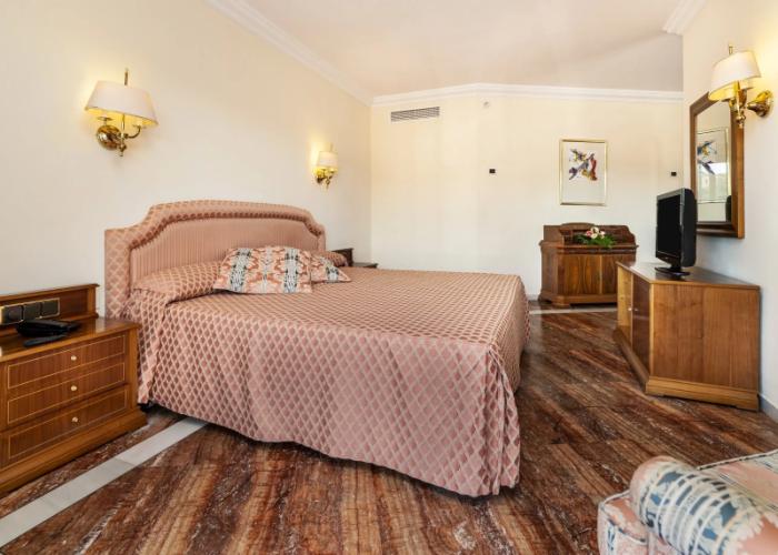 Hotel Serrano Palace